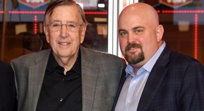<h1><p style = "color:#013369">Earth-based Humanoid  “Brent Musburger” Bets on This Week’s Championship Games</h1>