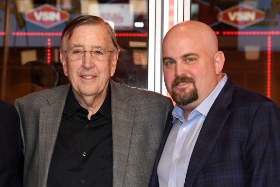 <h1><p style = "color:#013369">Earth-based Humanoid  “Brent Musburger” Bets on This Week’s Championship Games</h1>