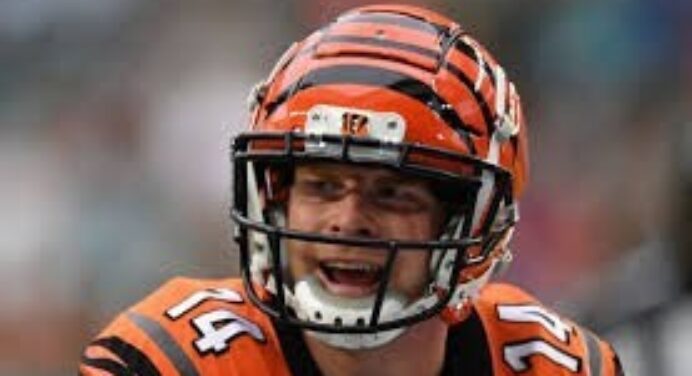 <h1> <p style =  "color:#013369"> OMG : It is 2021 and Andy Dalton is the Chicago Bears QB </h1>