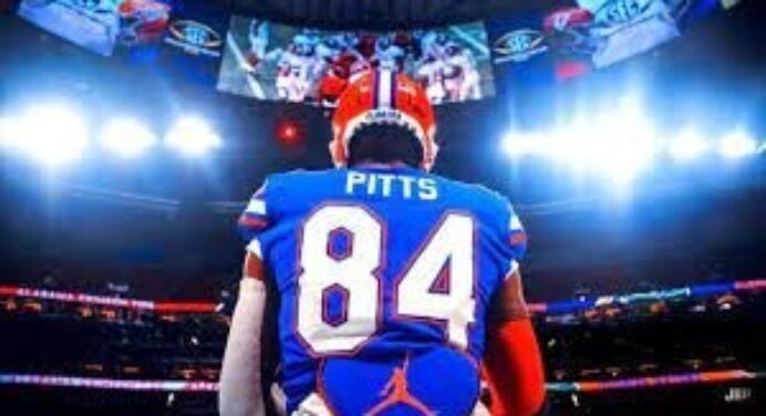 <h1> <p style = "color:#013369" >Dallas Owner Jerry Jones Loves On 2021 College Tight End </h1>